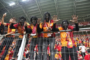 领先优势明显首场状态出色，日本队观众沸腾！Faker重返赛场上演精彩一战